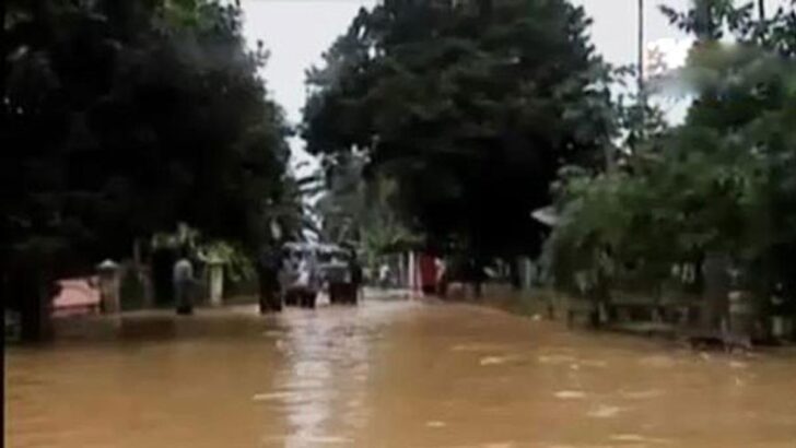 banjir,dharmasraya,air