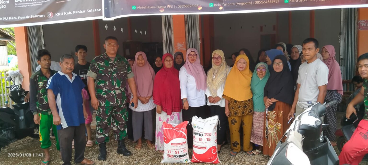 Ketahanan Pangan Nasional, Nagari di Sumbar Bagikan Pupuk Kelompok Tani